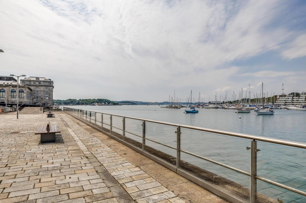 Luxury 2 Bed Apartment In Historic Royal William Yard Plymouth Exterior foto
