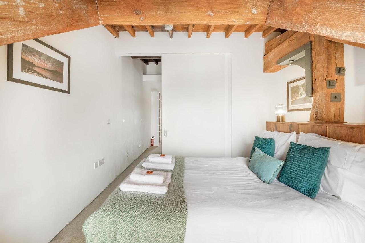 Luxury 2 Bed Apartment In Historic Royal William Yard Plymouth Exterior foto