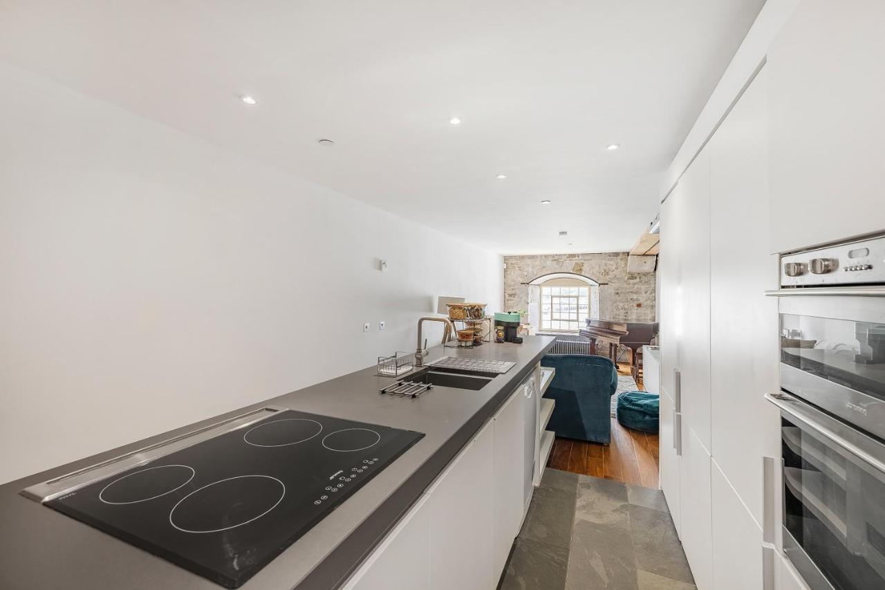 Luxury 2 Bed Apartment In Historic Royal William Yard Plymouth Exterior foto