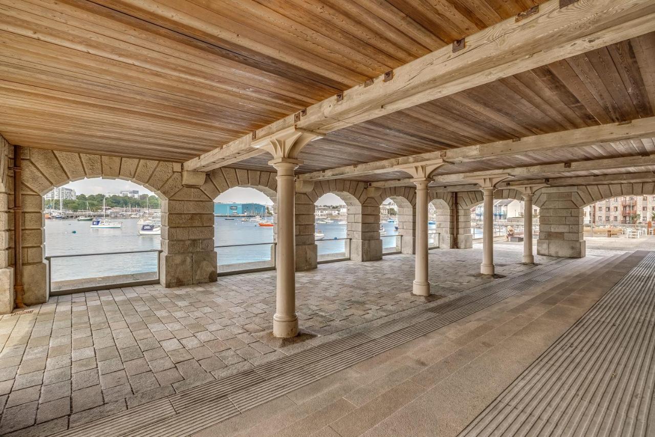 Luxury 2 Bed Apartment In Historic Royal William Yard Plymouth Exterior foto